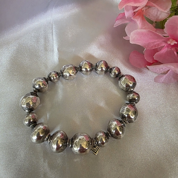 Silpada Atmospheric Sterling Silver Beaded Necklace and Stretch Bracelet Set - Picture 4 of 6